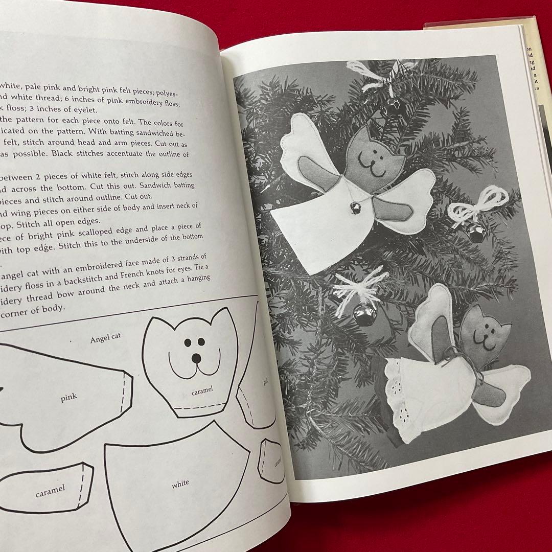 手芸本 洋書 クリスマス オーナメントとストッキング 100以上のデザインと図案