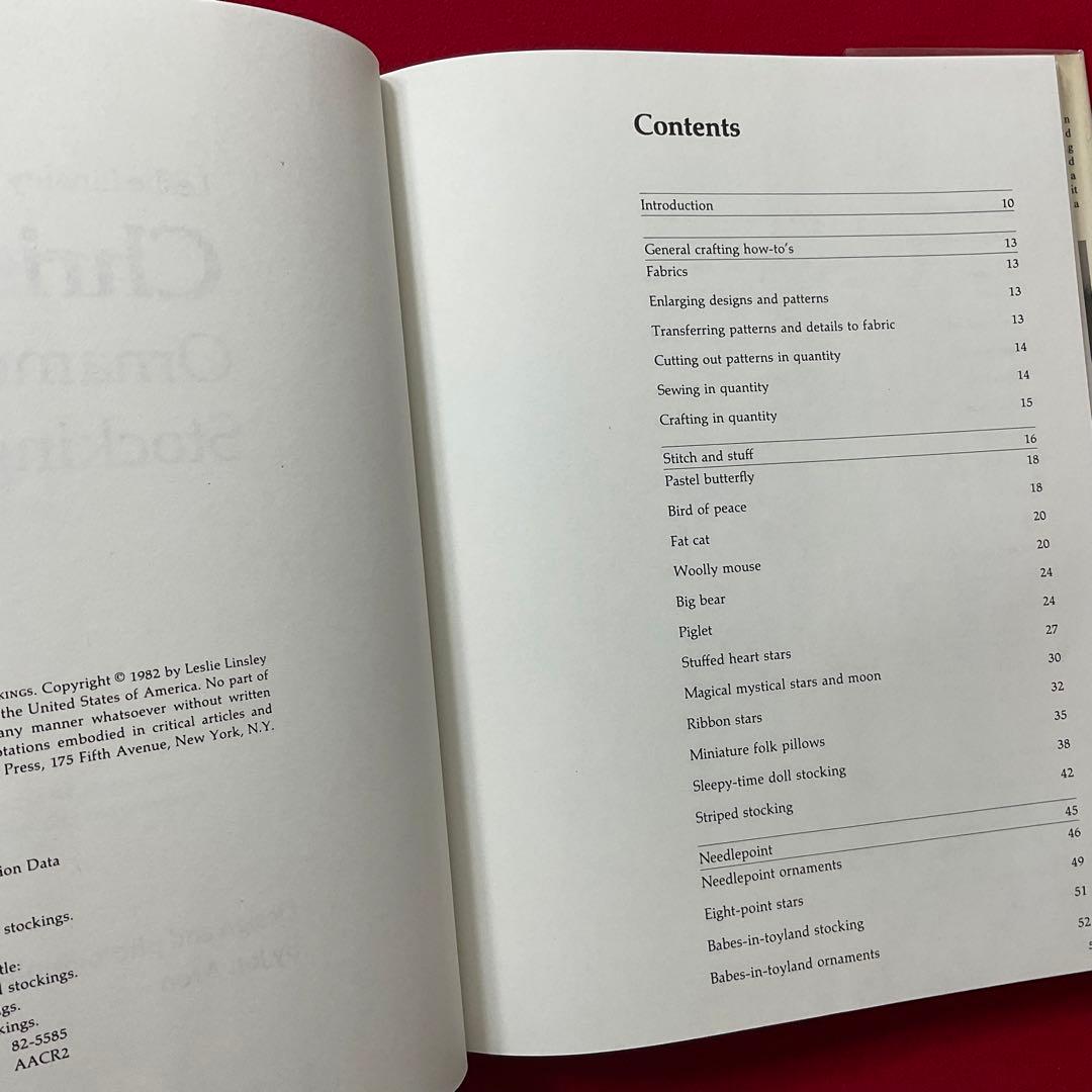 手芸本 洋書 クリスマス オーナメントとストッキング 100以上のデザインと図案