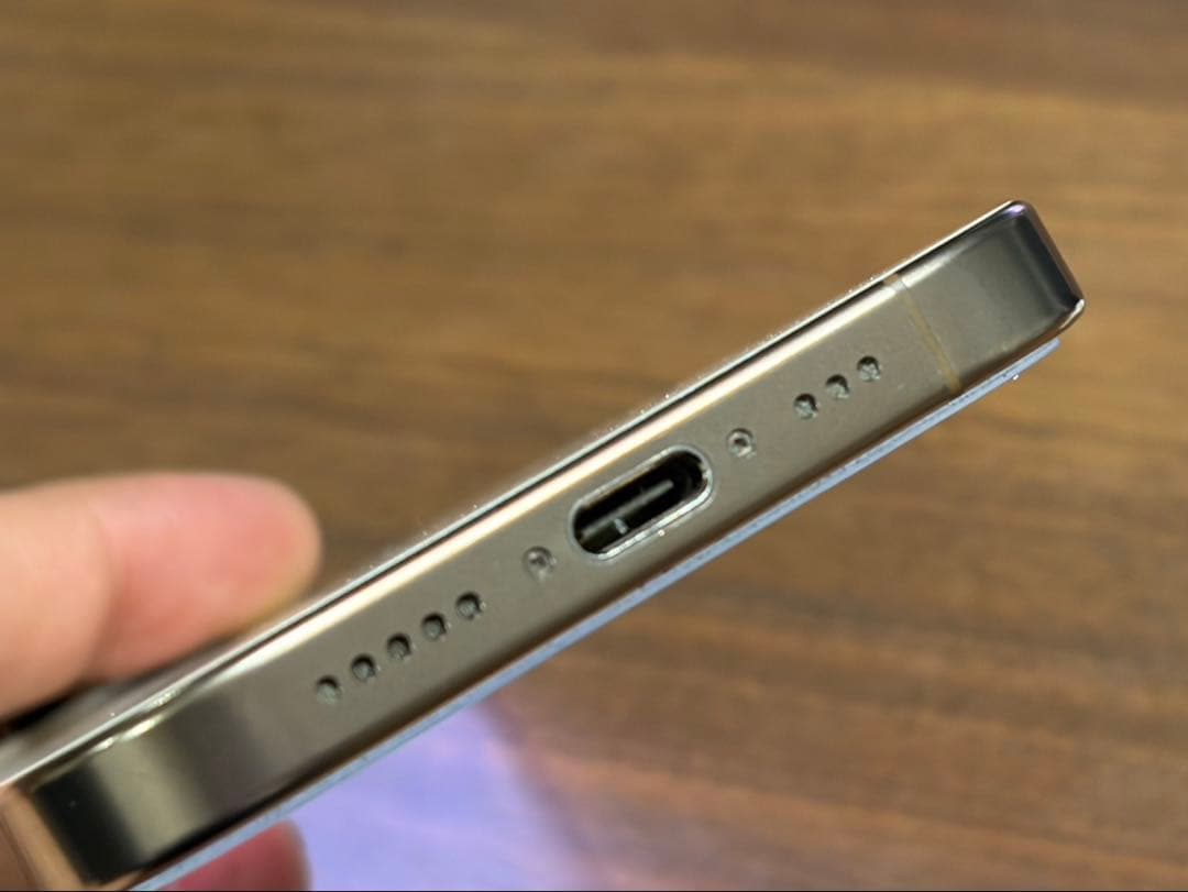 iPhone16Pro 128GB デザートチタニウム