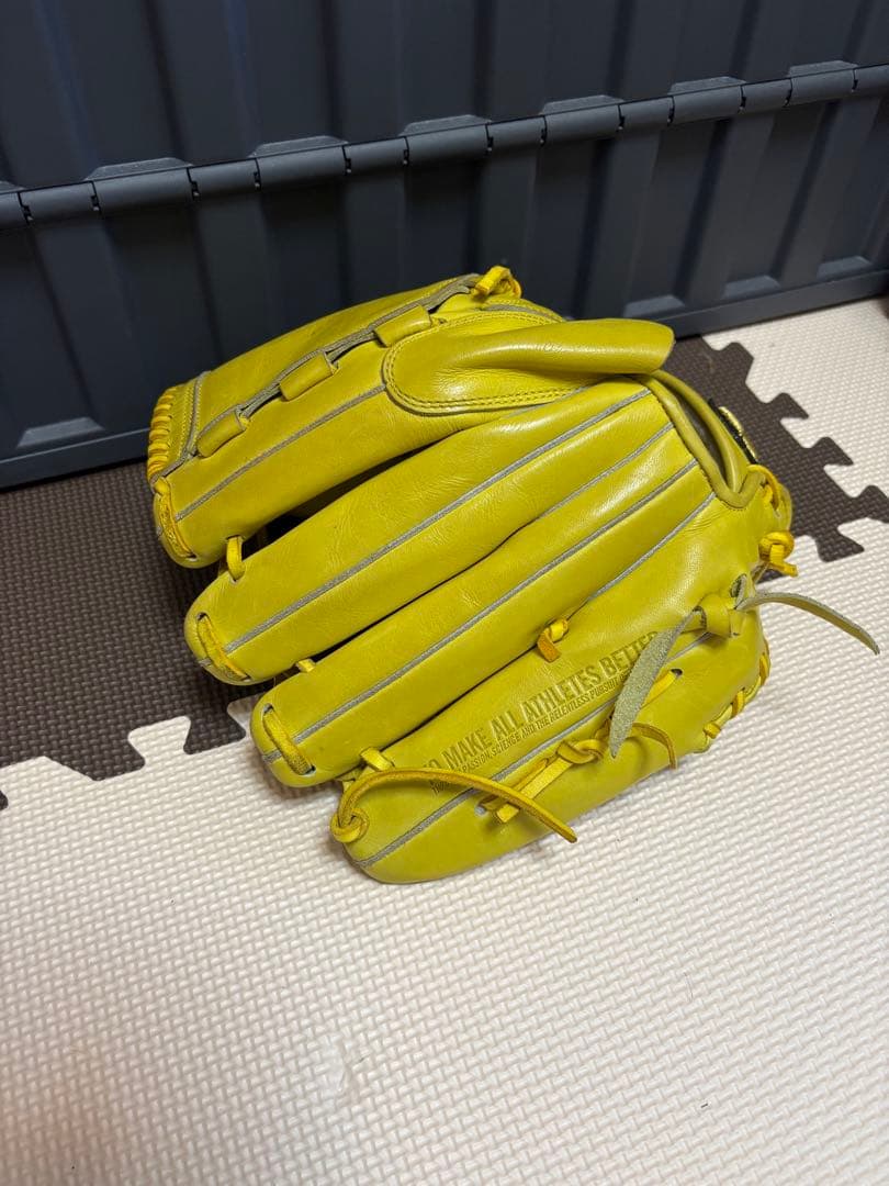 アンダーアーマー硬式ピッチャー用グローブ