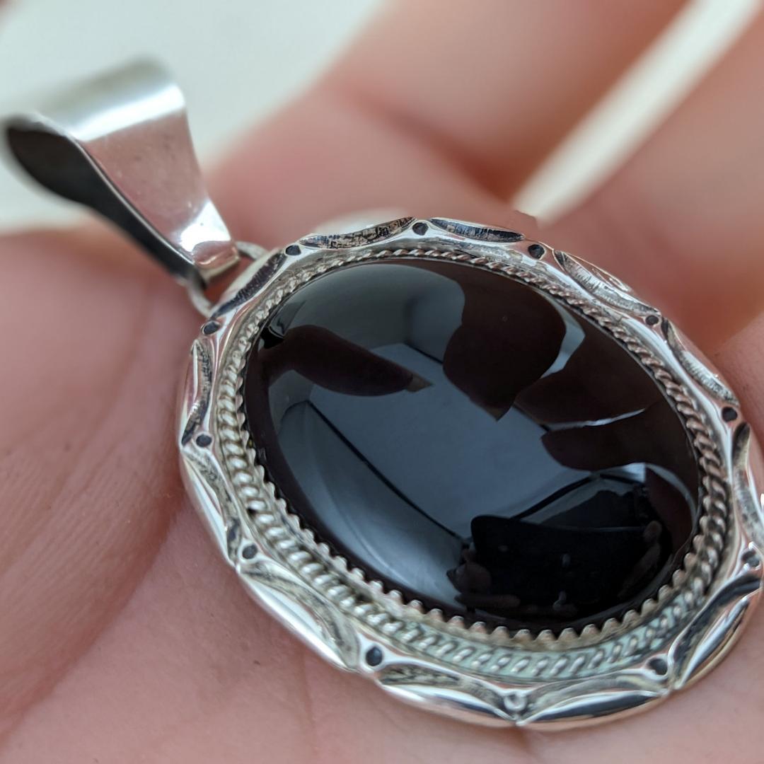 ナバホ族 Wydell Billie作 オニキス ペンダント 925シルバー