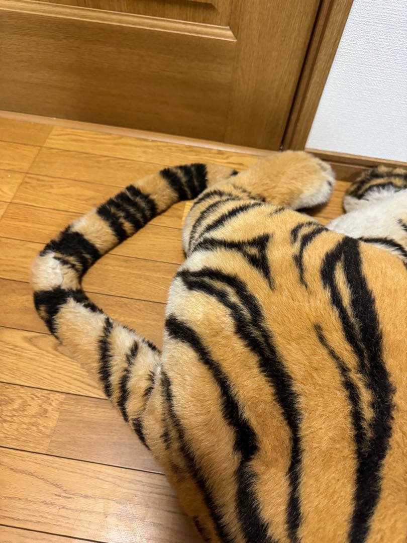 虎　トラ　超巨大ぬいぐるみ　リアル　約250cm