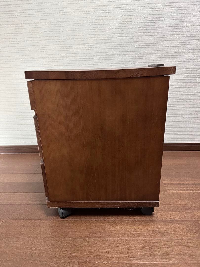 ベッドサイドチェスト②