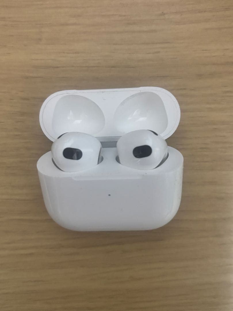 AirPods第四世代　正規品