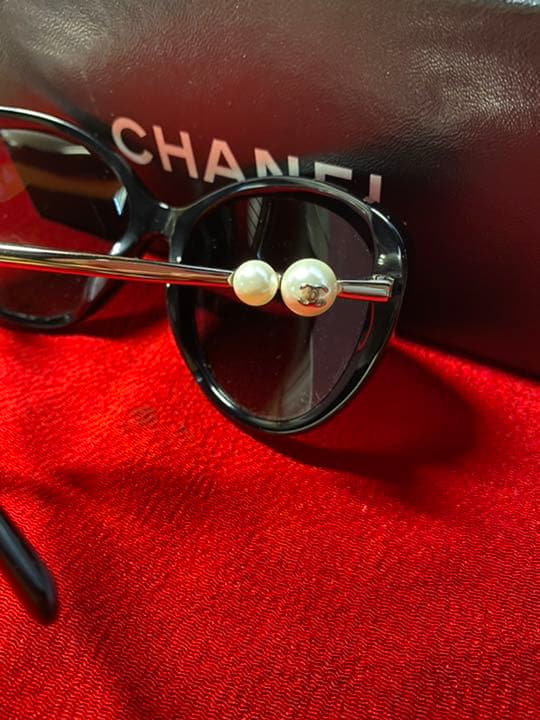 専用ページになります 美品 CHANEL フェイクパール サングラス
