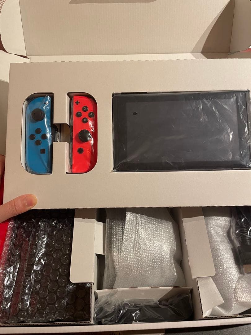 【美品】Nintendo Switch 本体 マリオカート8 ソフト付き