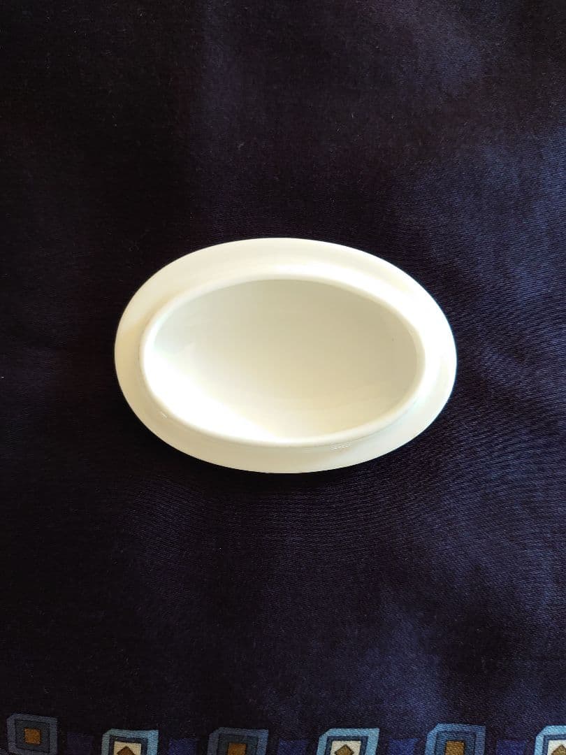 ロイヤルアルバート   小物入れ ジュエリー入れ 磁器