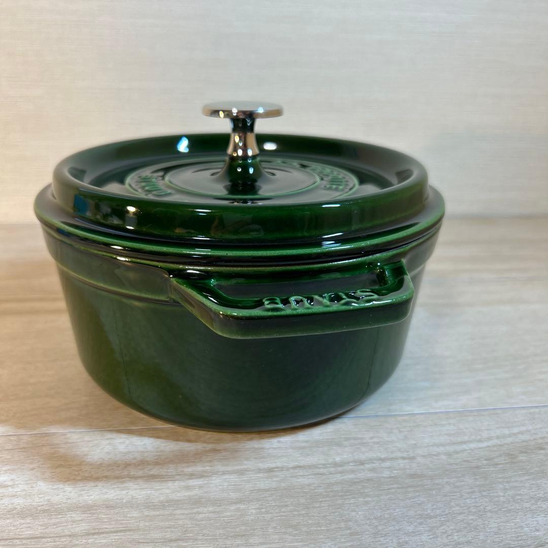 ストウブ　ココットラウンド　バジルグリーン　18cm 両手鍋　鍋