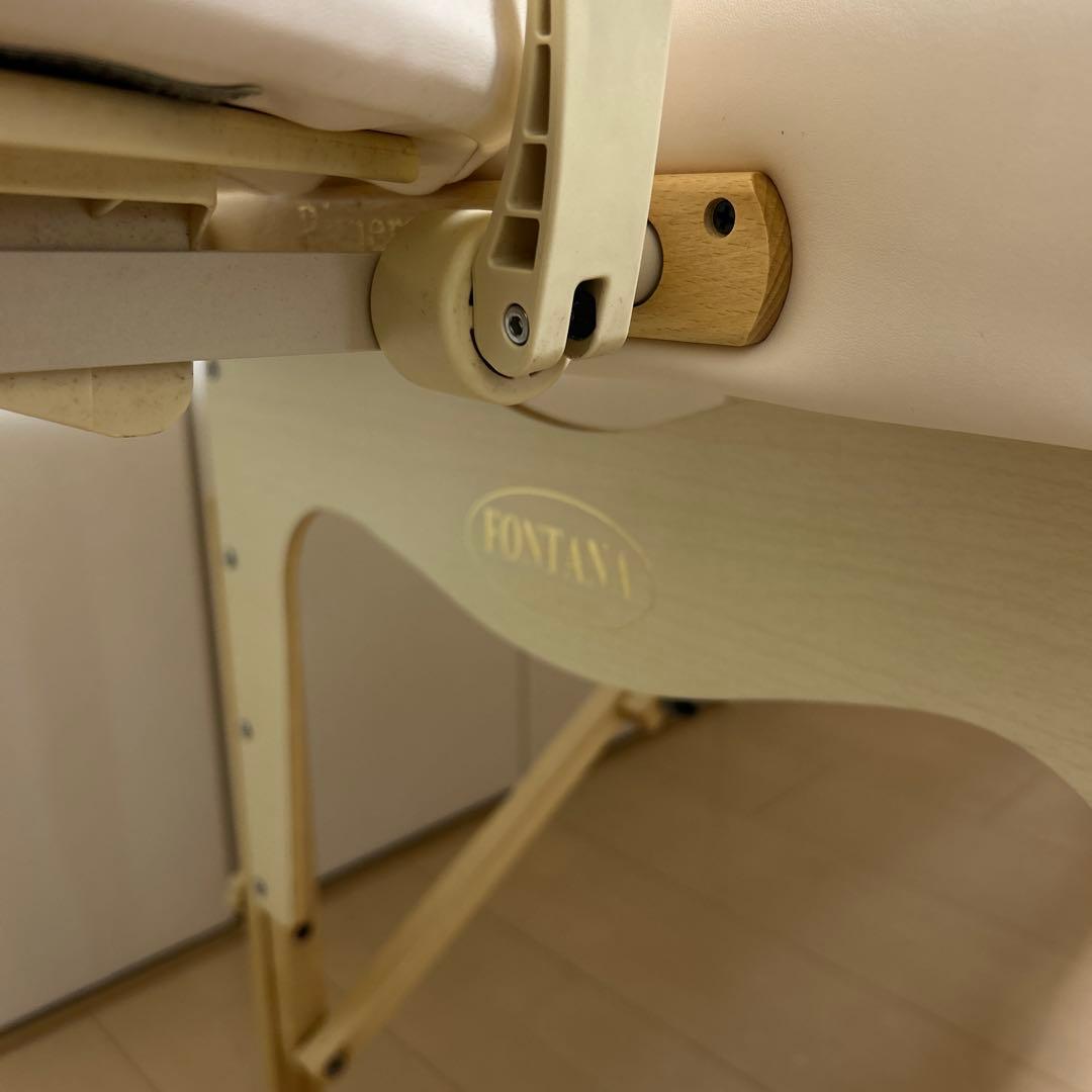 FONTANA Riviera 折りたたみマッサージベッド