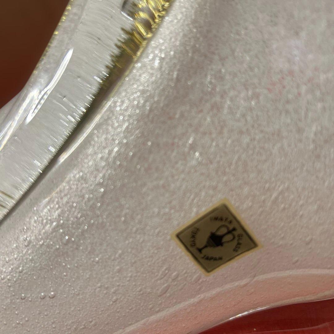 イワタガラス　フラワーベース　透明ガラス、白色、金色 吹きガラスの手法