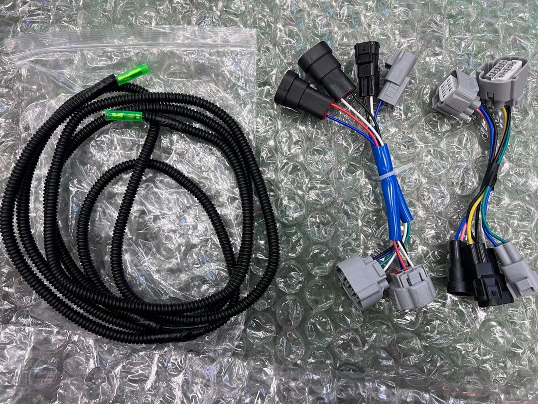 ランドクルーザープラド150後期　三眼ヘッドライト