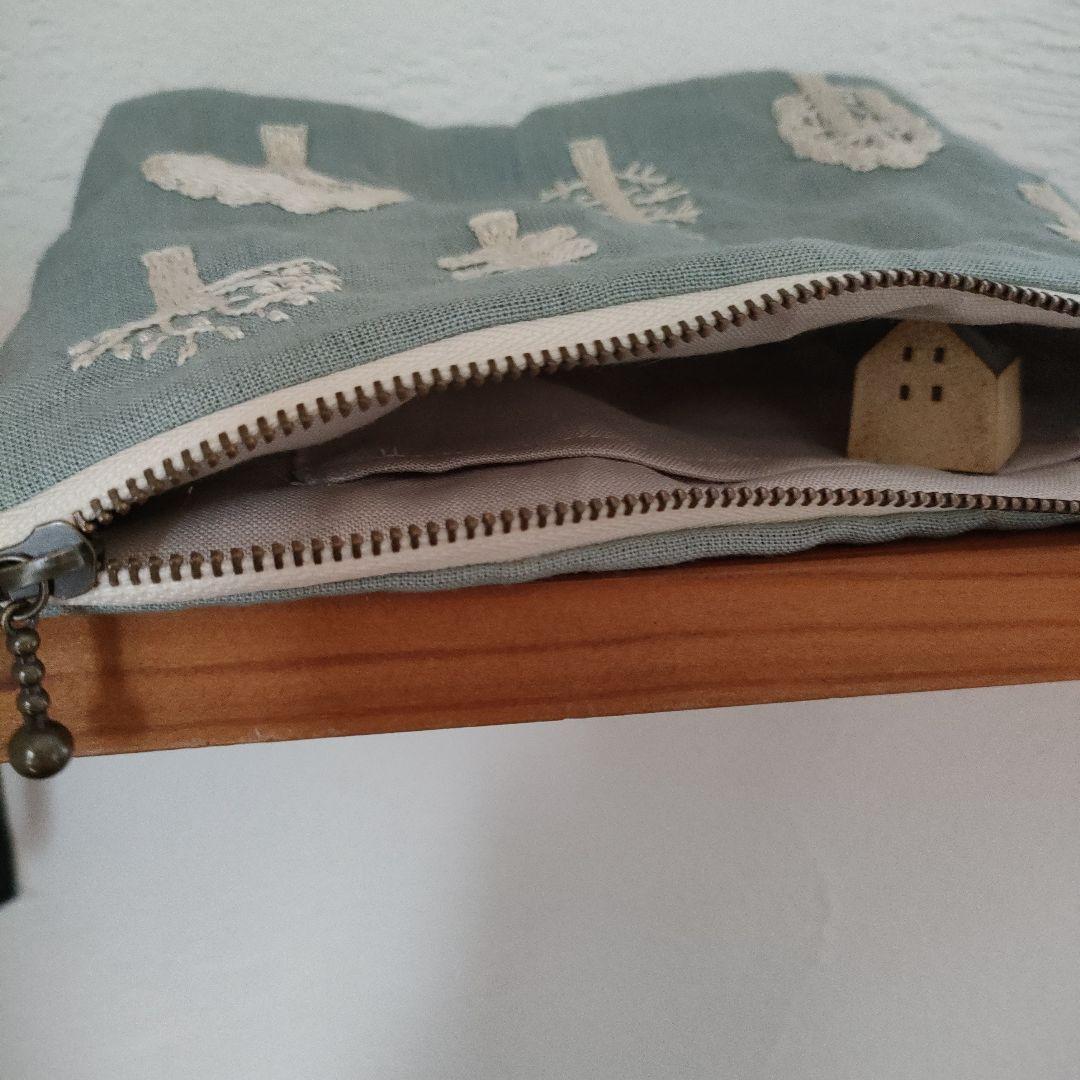 【リネン刺繍　ちゃちゃ子ページ】マルチクロス　ボートポーチ