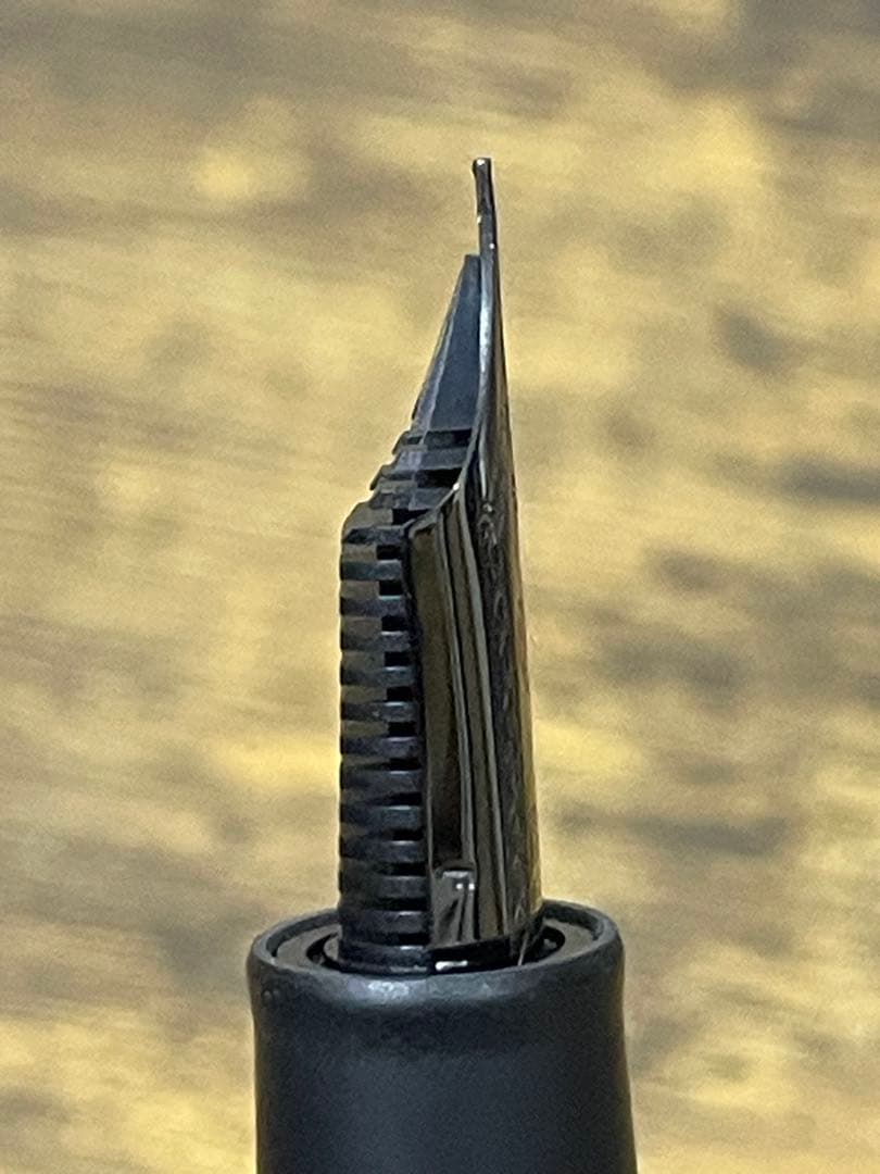 試筆のみ　インペリアルブラック　21金　細字　プロフェッショナルギア　万年筆