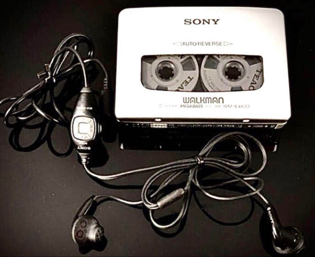 カセットウォークマン SONY WM-EX633 銀色　(整備済み、完動美品)