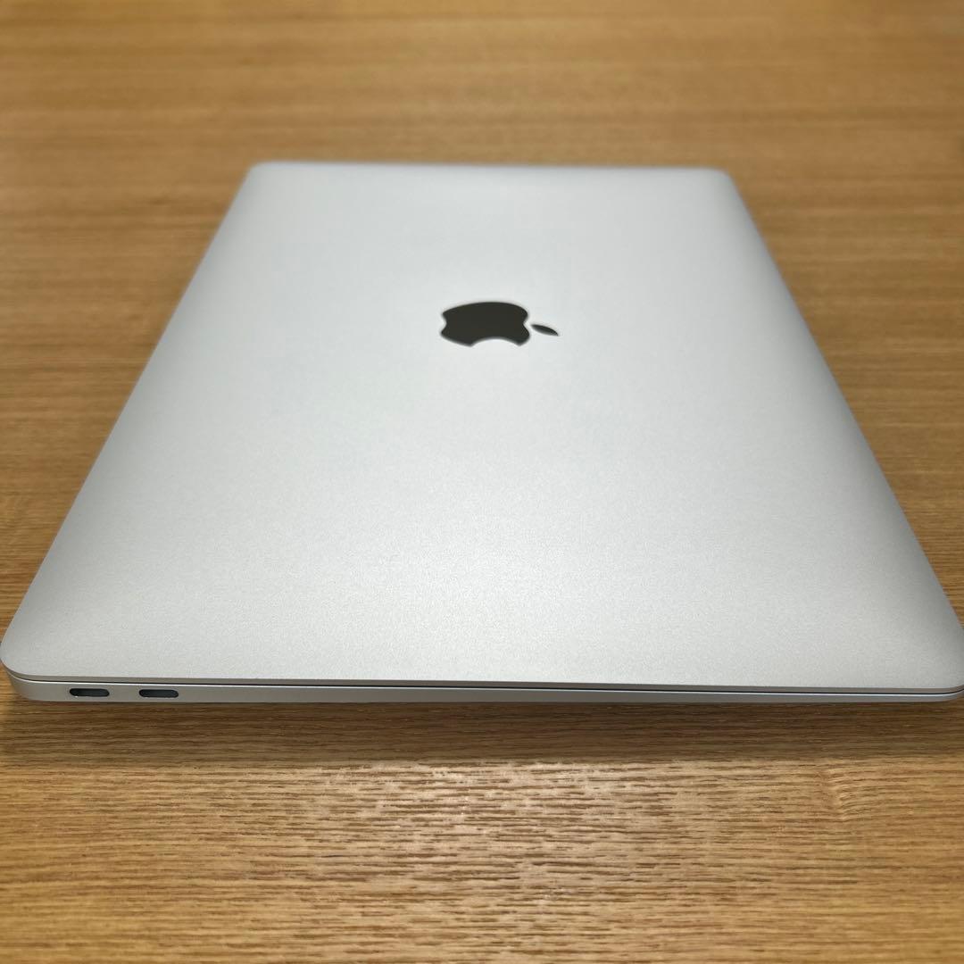 MacBook Air 2020 M1、8G、256GB、13インチ