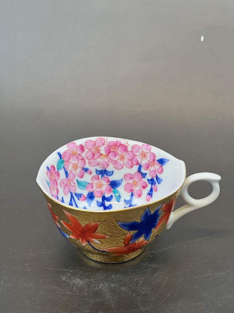 有田焼　金龍窯　江口天童　コーヒーカップ　金彩赤葉桜絵　珈琲碗　新作　共箱