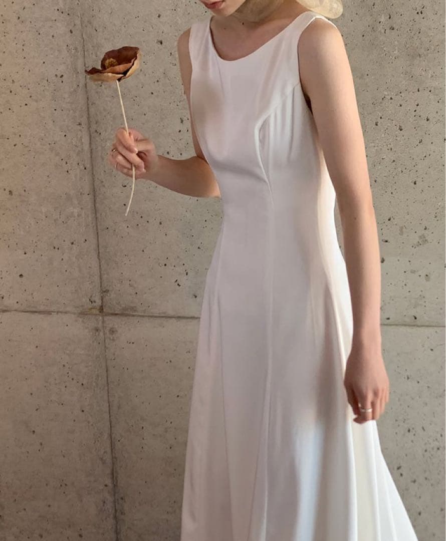 naaa　THEURBAN BLANCHE ドレス