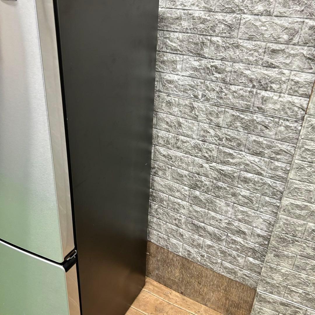 954 冷蔵庫　シルバーカラー　大人気　保証込　小型　200L 新生活応援