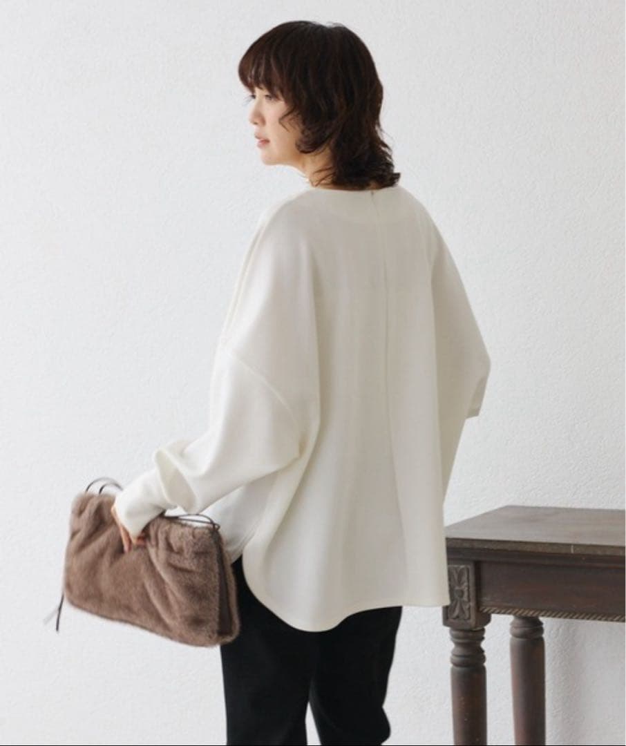 【新品】タグ付リヴドロワ ダンボールポンチョプルオーバー ホワイト