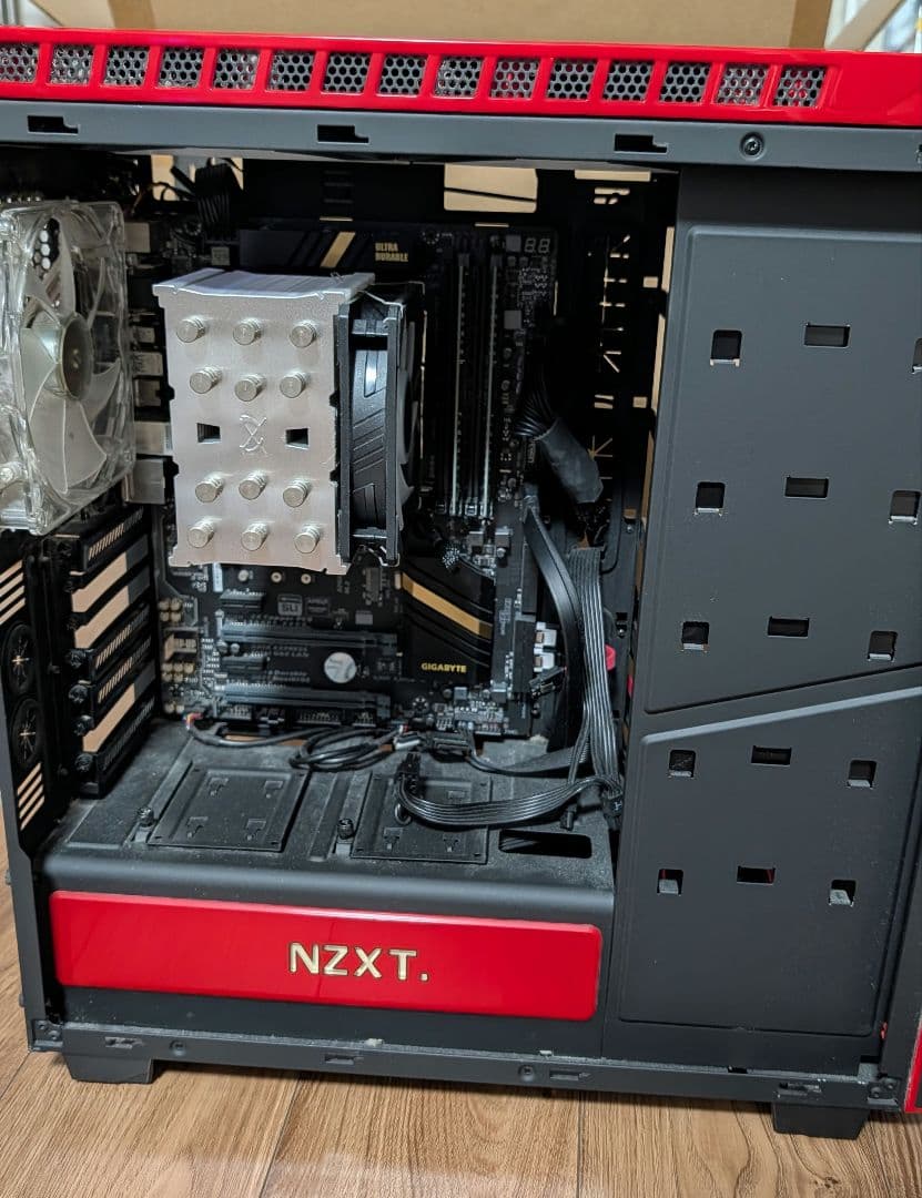 NZXT アクリルウィンドウ付きPCケース　H440ジャンク