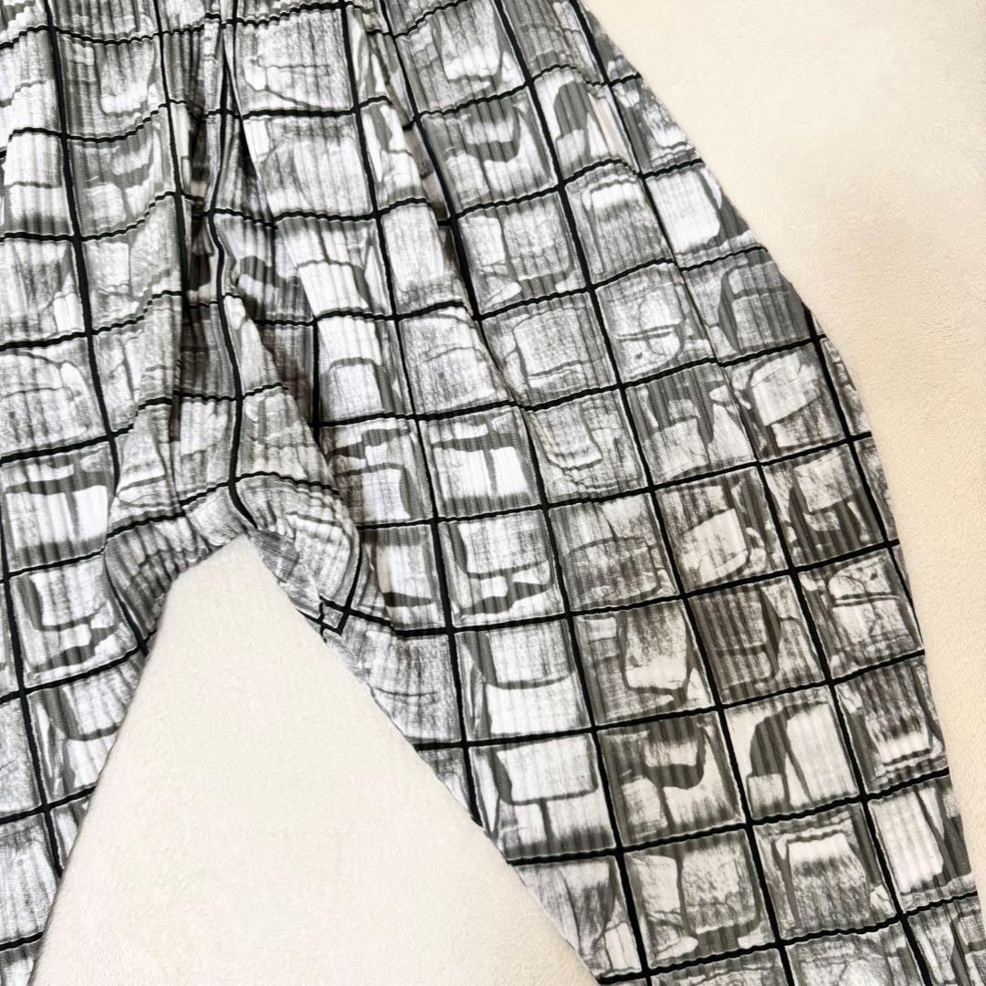 極美品✨HOMME PLISSE 総柄　プリーツ　サルエルパンツ　グレー