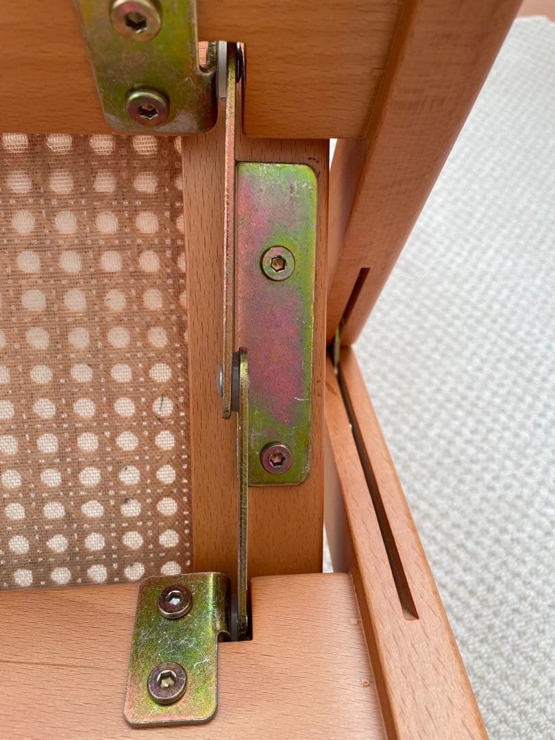 折り畳みラタンチェア