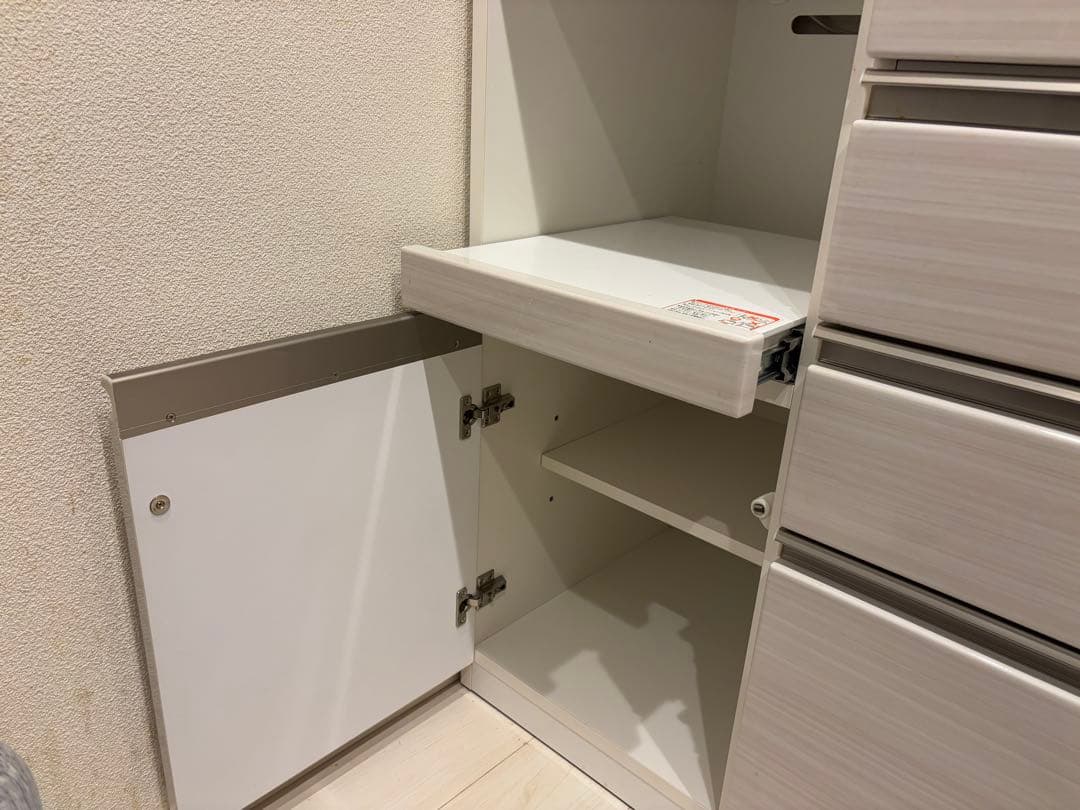 ホワイト木目調収納キャビネット　ニトリ　幅120