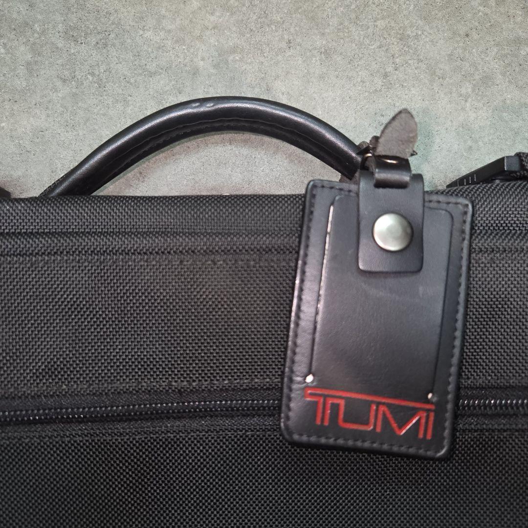 TUMI トゥミ ガーメントケース ビジネスバック スーツ 出張 ショルダー付
