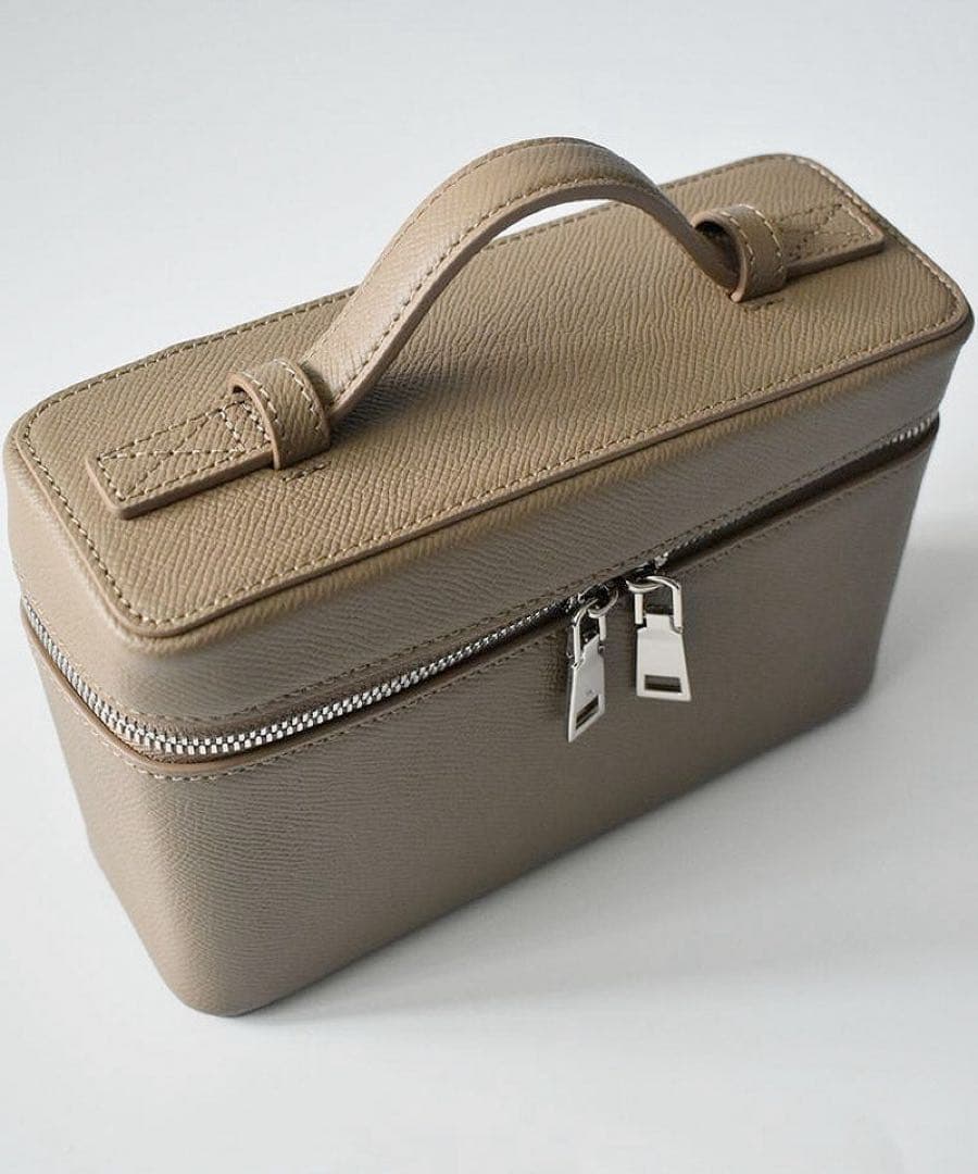 qbag pari 本革バニティバッグ