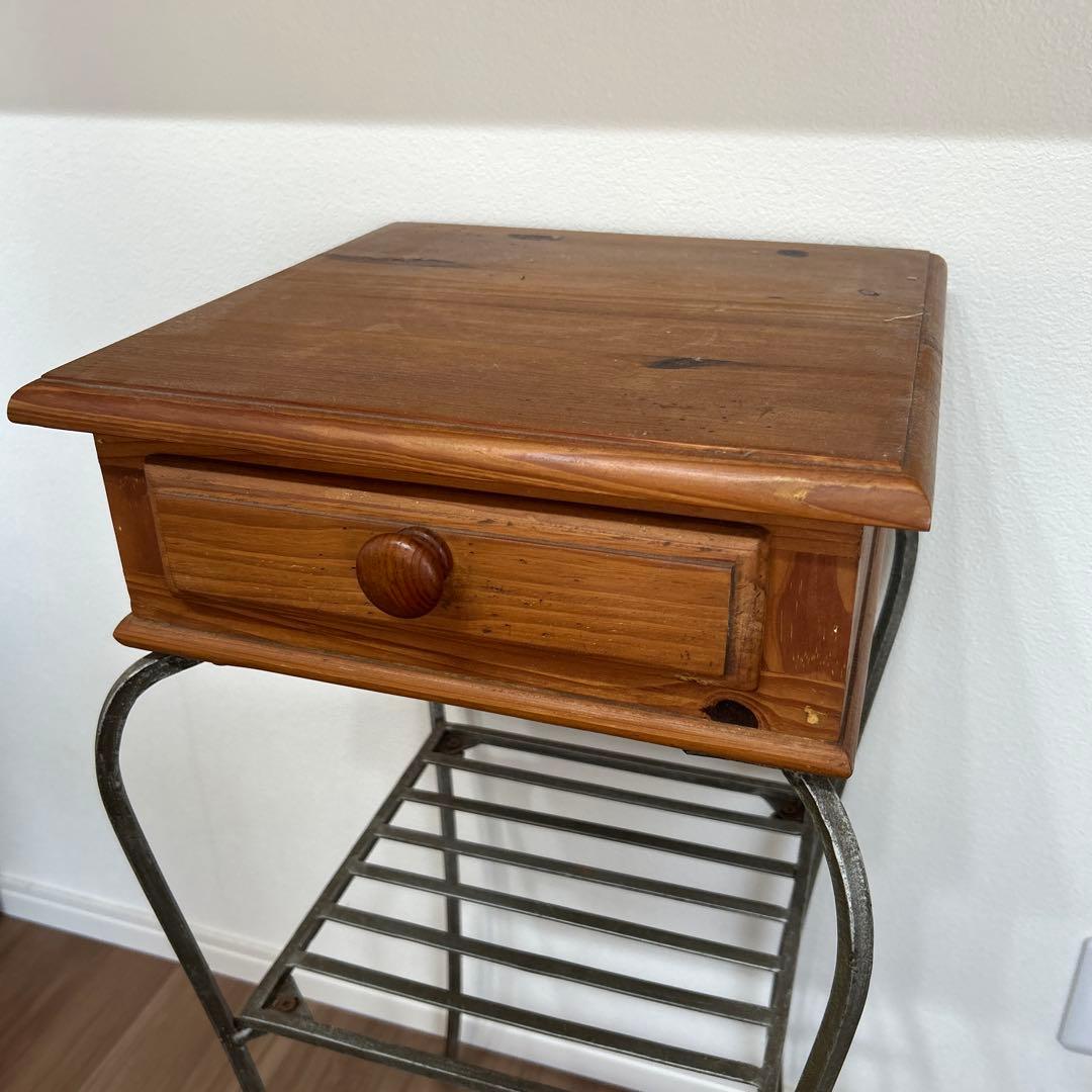 アンティーク風　木製引き出し付きフラワースタンド