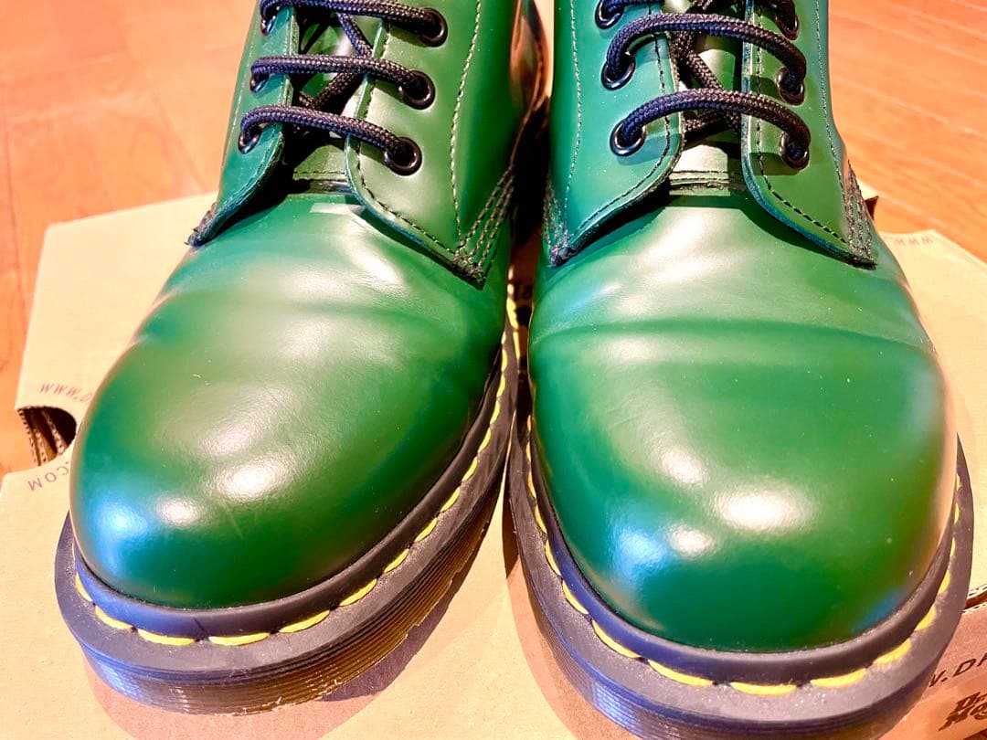 【美品】ドクターマーチン　緑色　UK8 26.5〜27.0