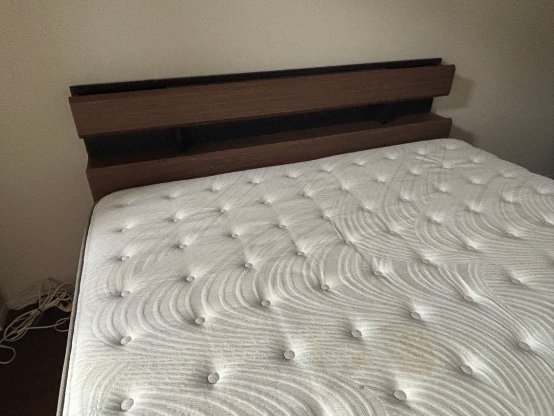 ニトリ ベッドフレーム＆マットレス クイーンサイズ N-sleepラグジュアリー