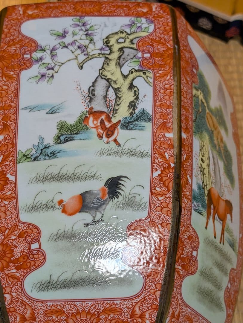 飾り壺　インテリア　六角形 十二干支　花瓶　美術工芸品