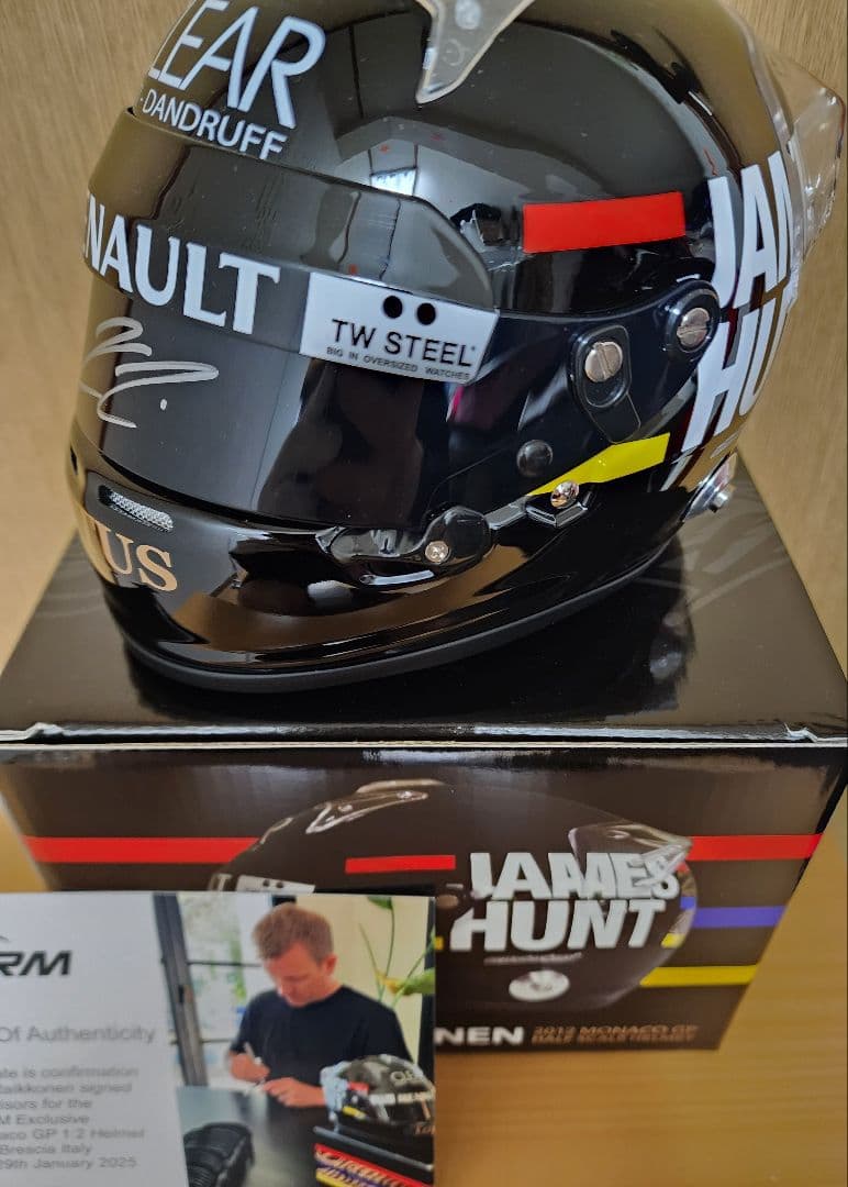 直筆サイン　キミ・ライコネン 2012年モナコGP ハント仕様 1/2ヘルメット