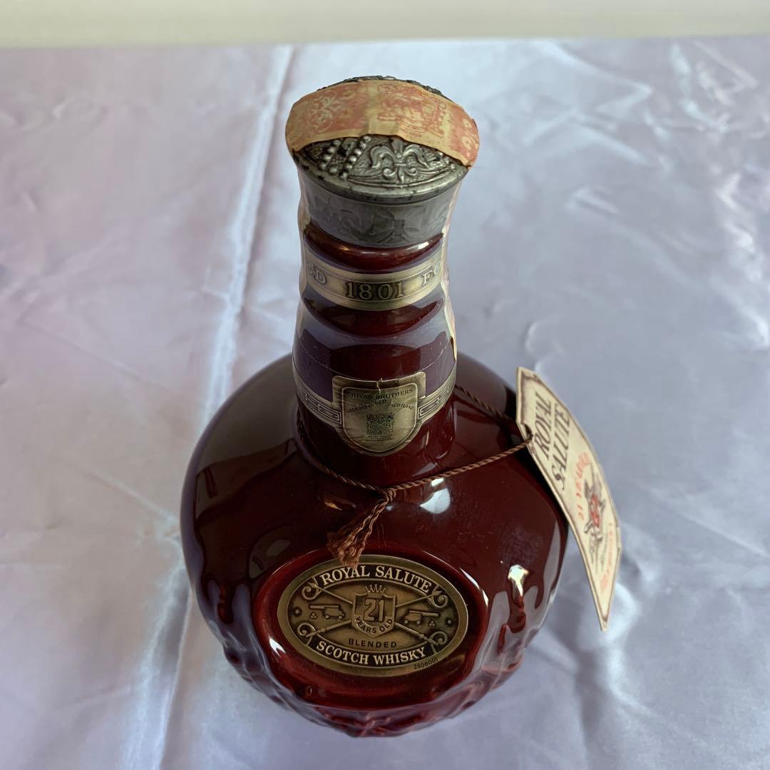 未開栓古酒　シーバスリーガル　ロイヤルサルート 21年　赤陶器