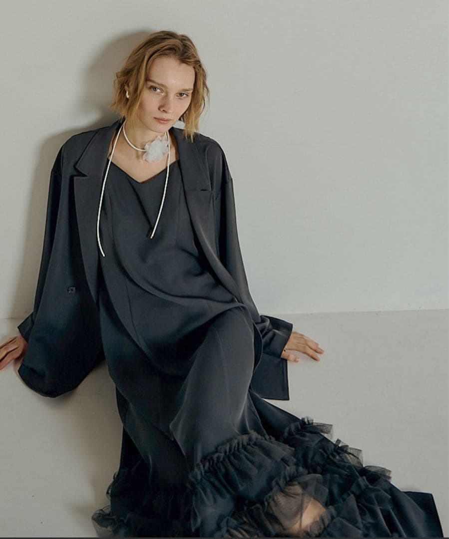 新品✨ エト．ユニヴェール　トランスペアレントヘムセットアップドレス　黒　L