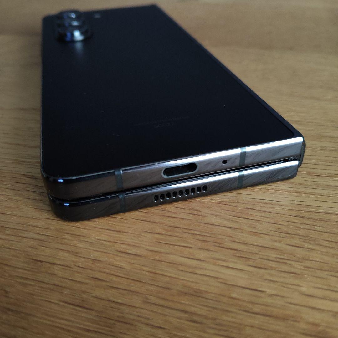 Galaxy Z Fold5 SCG22 国内au版 SIMフリー【ケース付き】