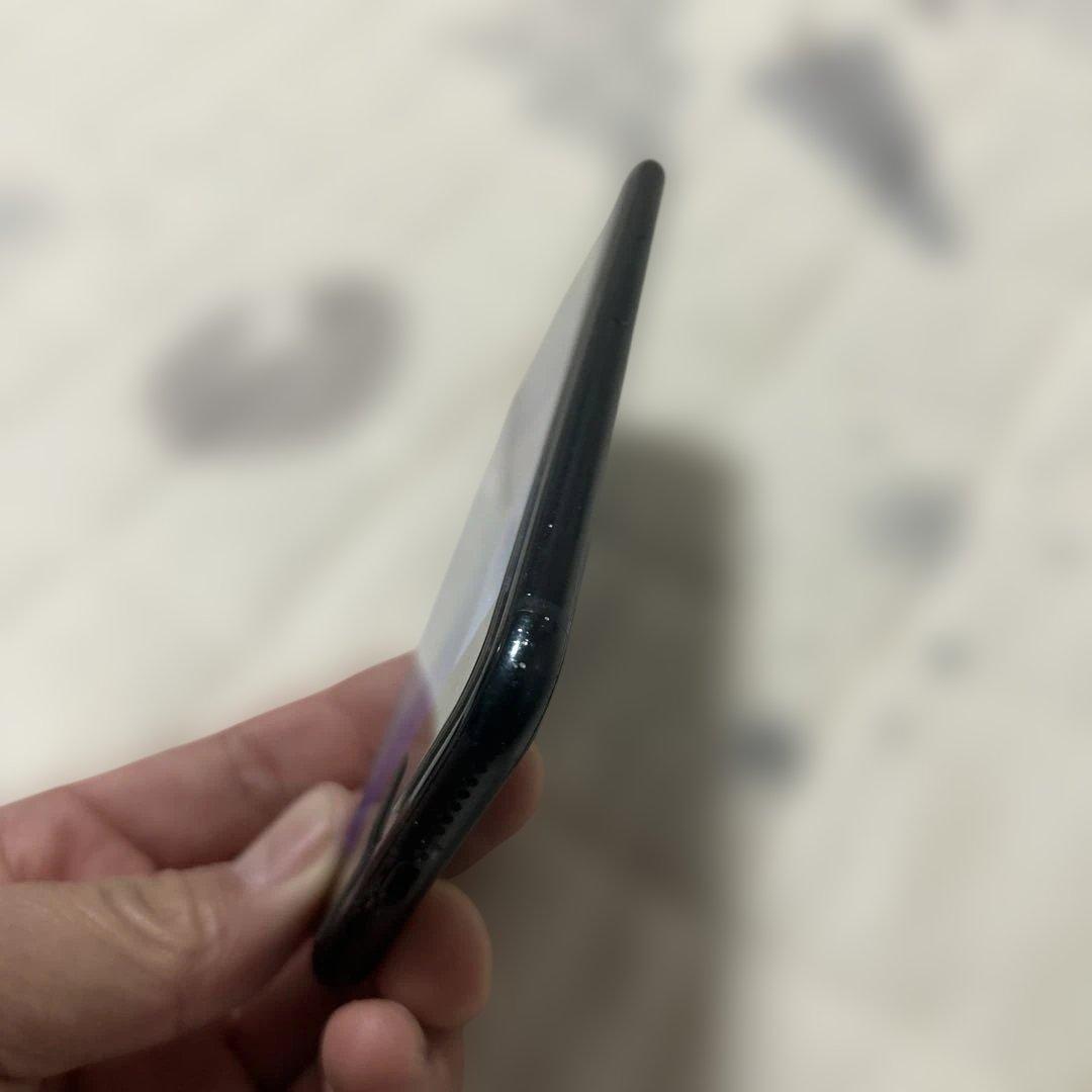 Apple iPhone SE 第3世代64gb ブラック 本体