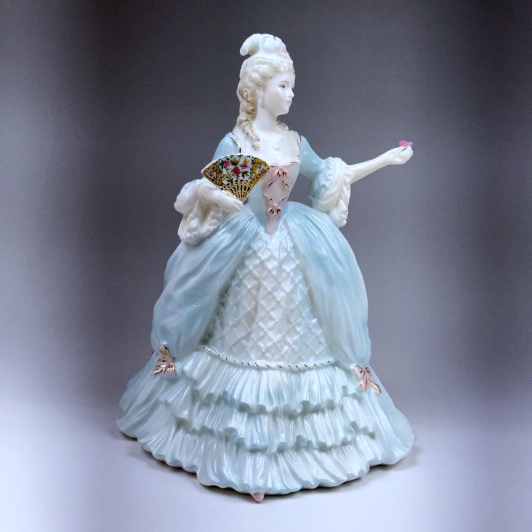 コールポート Coalport マリー・アントワネット フィギュリン 置物