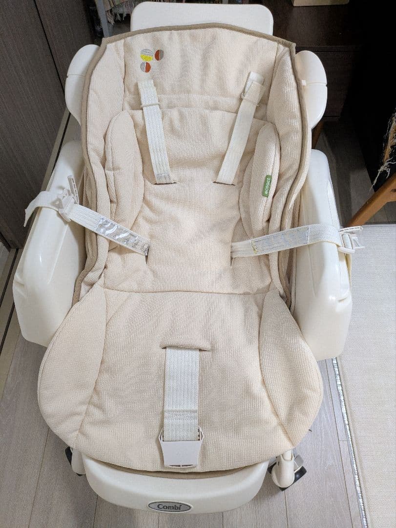 コンビCombi 電動メロディー付きオートスイングハイローチェア