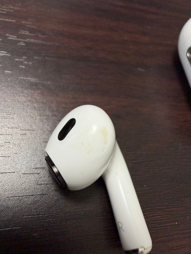 AirPods Pro（第2世代）本体 ホワイト 充電ケース付き