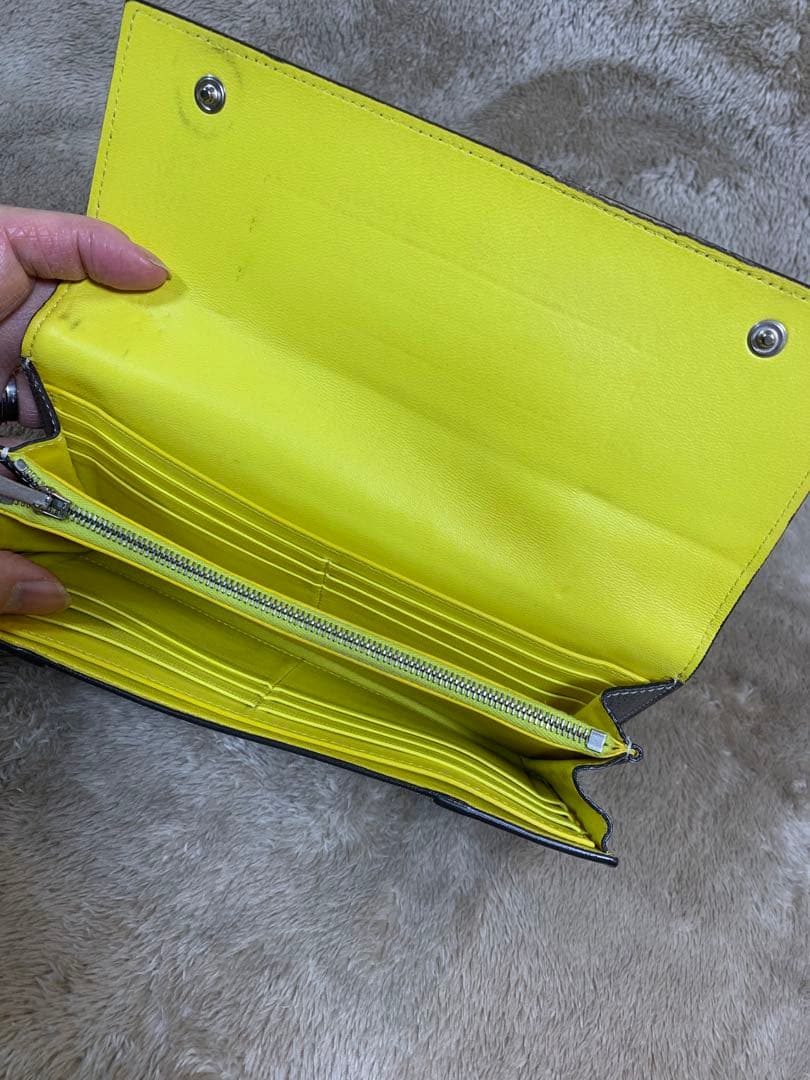 セリーヌ　長財布　グレージュ　内側イエロー