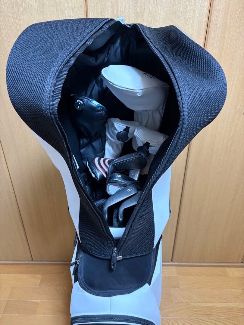 DESCENTE キャディバッグ ホワイト ブラック　レディース　ゴルフボール付