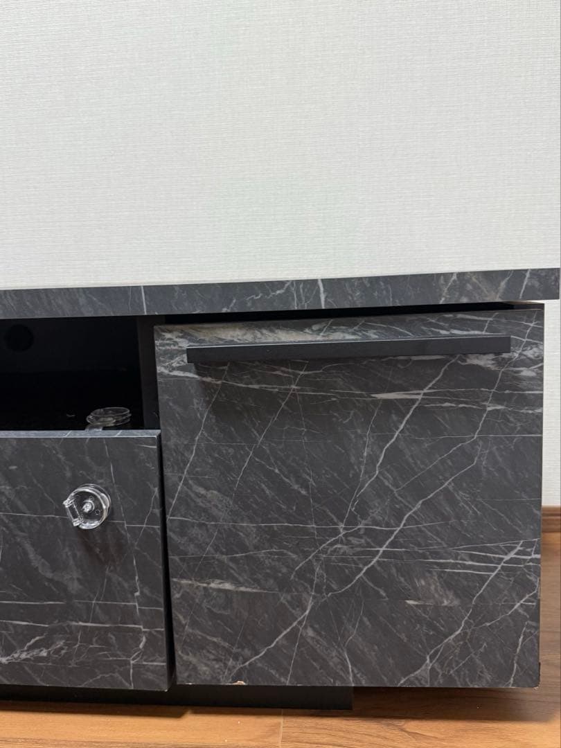 テレビボード大理石調　東京インテリア　限定価格！