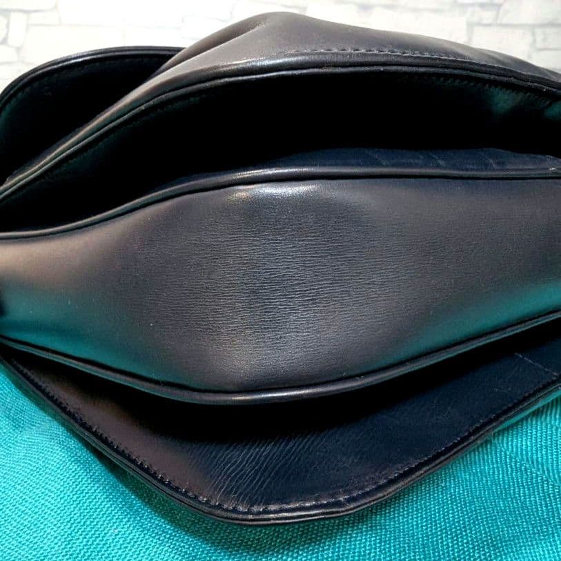 ✨売り切りセール❣♥美品♥ロエベ ショルダー アナグラム レザー LOEWE