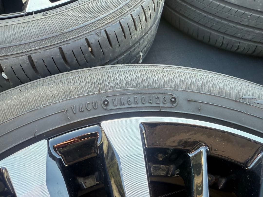 トヨタ ルーミー　175/55R15 5J ＋40 タイヤ・ホイールセット