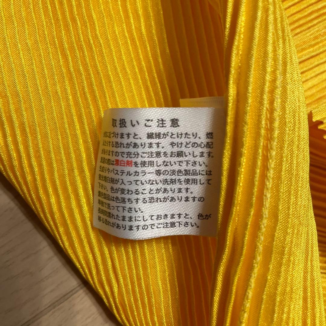 improduct イッセイミヤケ プリーツエプロンドレス パプリカイエロー