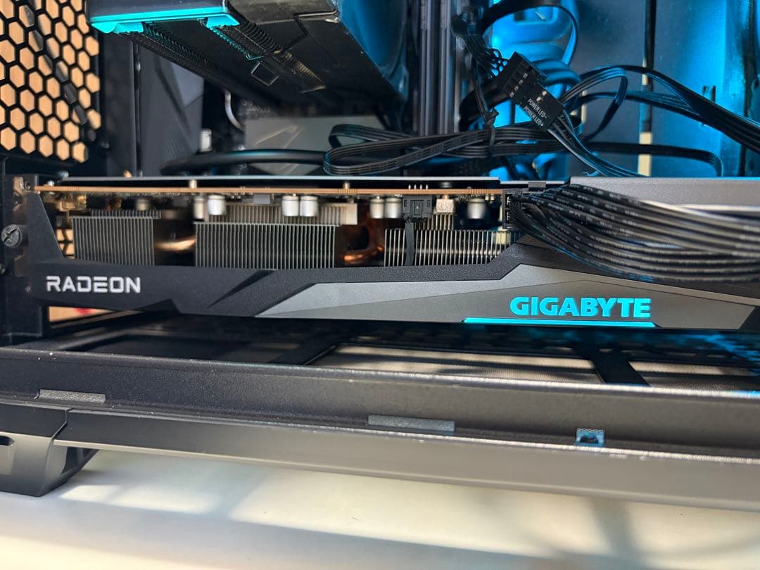 自作ゲーミングpc ryzen7 5700x3D rx6600xt