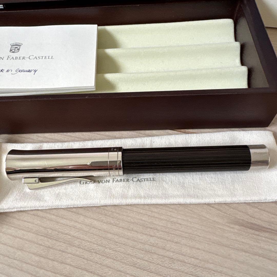 グラフ・フォン・ファーバーカステル 万年筆　イントゥイション　グラナディラ