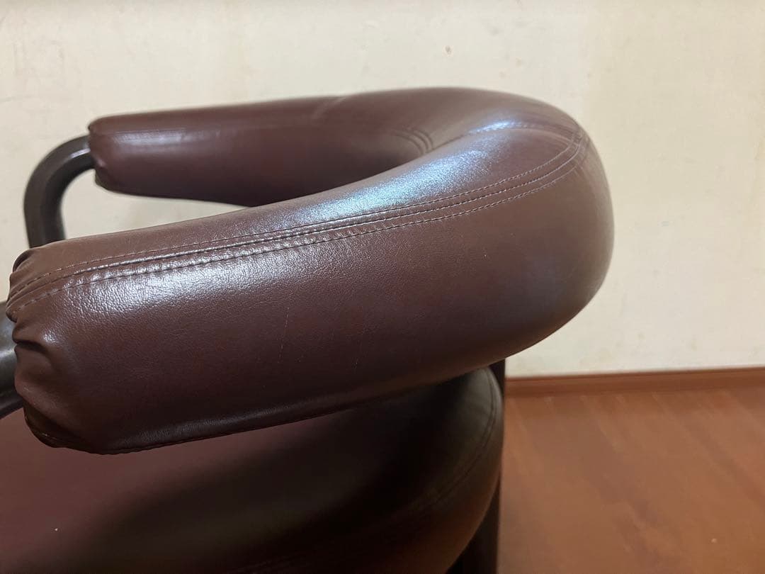 【すし　MOBILIA】　モビリア　革シングルソファ　日本創業②